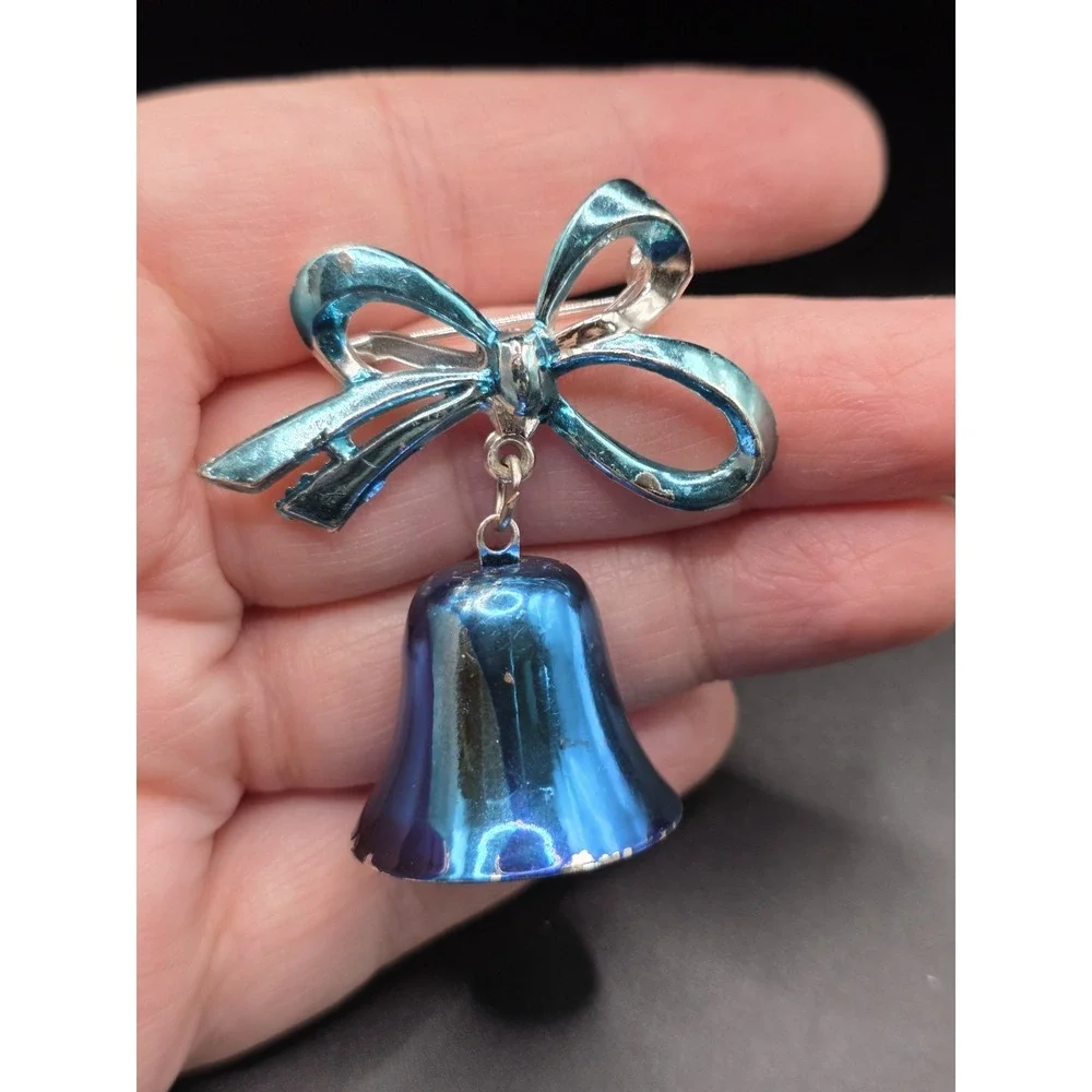 vintage Premier Designs Christmas blue bell brooch